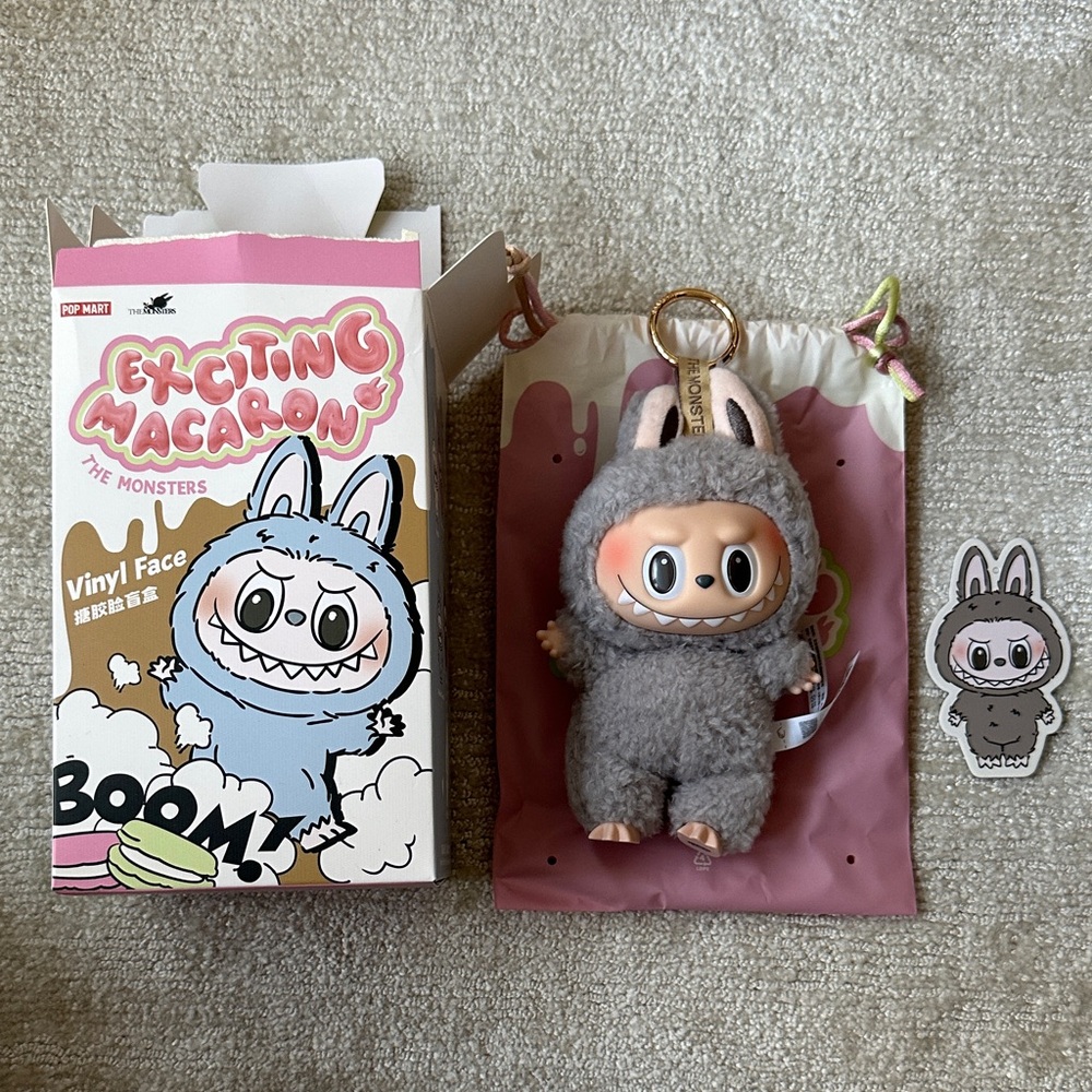 The Monsters Exciting Macaron Vinyl Face Labubu - Sesame Bean